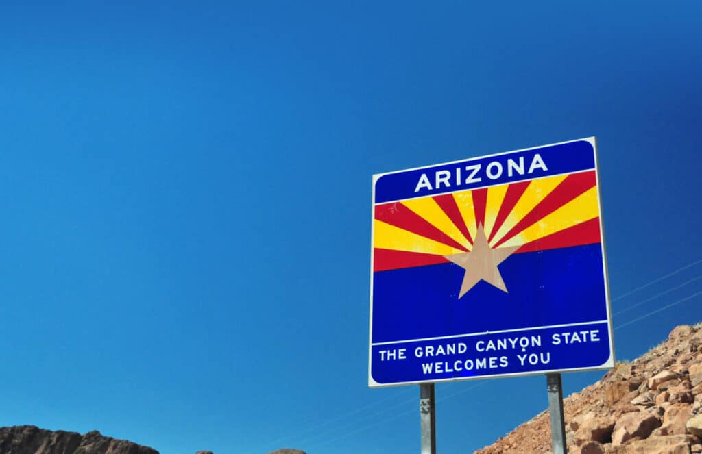 Mohave County, Arizona, USA: welcome to Arizona sign with the state flag - border with Nevada - state line - 